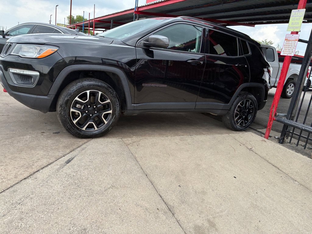 Used 2020 Jeep Compass Trailhawk AWD/4WD image 15