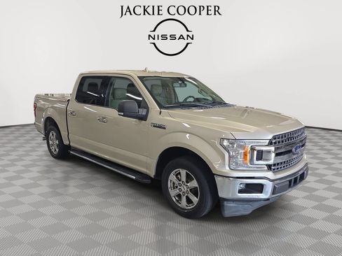 Used 2018 Ford F150 XLT w/ Equipment Group 302A Luxury RWD image 3