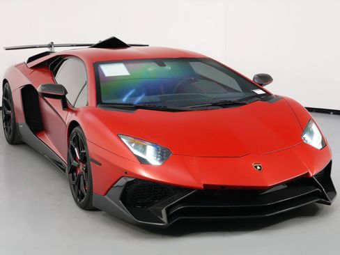 Used 2017 Lamborghini Aventador S image 52