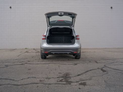 Used 2020 Nissan Rogue Sport SV w/ All-Weather Package AWD/4WD image 14