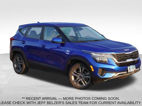 Used 2023 Kia Seltos LX AWD/4WD image 1
