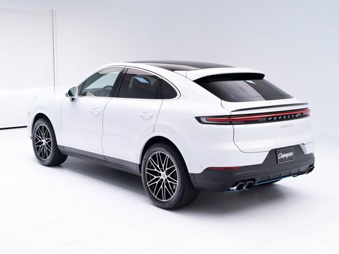 New 2026 Porsche Cayenne Coupe image 3