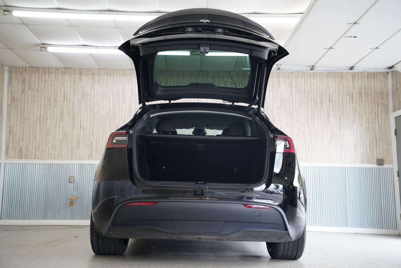Used 2024 Tesla Model Y Performance AWD/4WD image 38