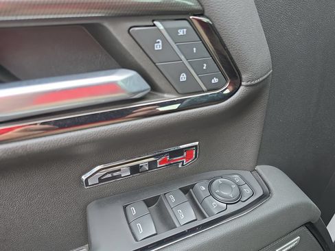 Certified 2023 GMC Sierra 1500 AT4 w/ AT4 Preferred Package AWD/4WD image 31