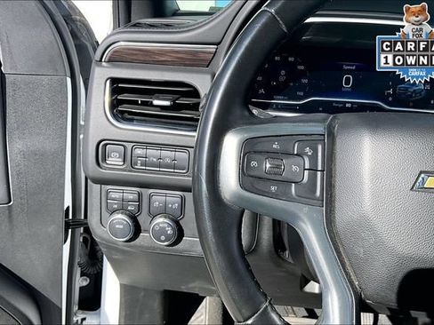 Used 2023 Chevrolet Suburban LT AWD/4WD image 18