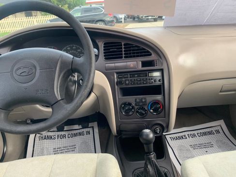 Used 2003 Hyundai Elantra GLS FWD image 16
