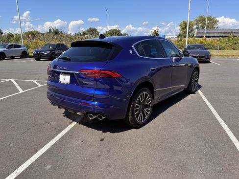 New 2025 Maserati Grecale GT image 7