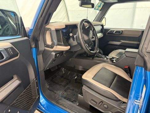 Used 2023 Ford Bronco Wildtrak AWD/4WD image 25