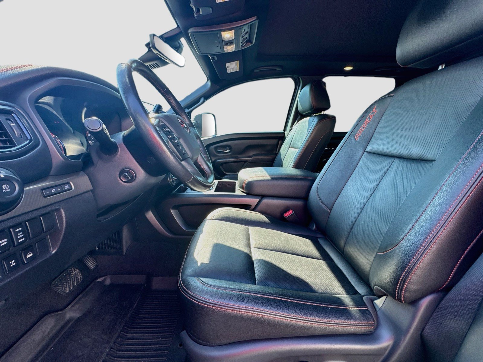 Used 2024 Nissan Titan PRO-4X w/ Pro-4x Convenience Package AWD/4WD image 20