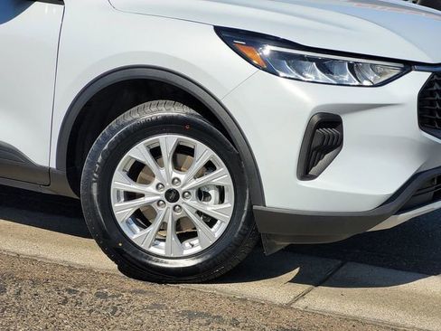 Used 2025 Ford Escape Active image 9