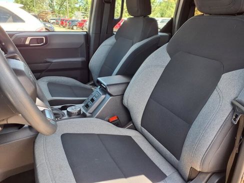 Certified 2023 Ford Bronco 4-Door AWD/4WD image 3