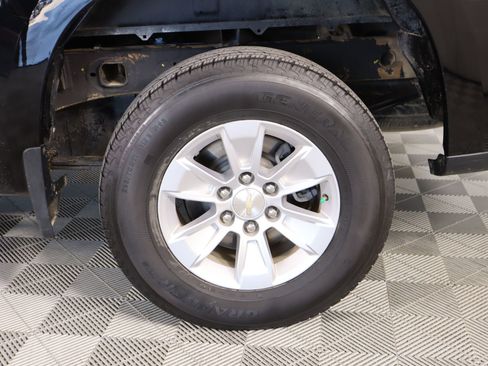 Used 2021 Chevrolet Silverado 1500 LT w/ Convenience Package II image 18