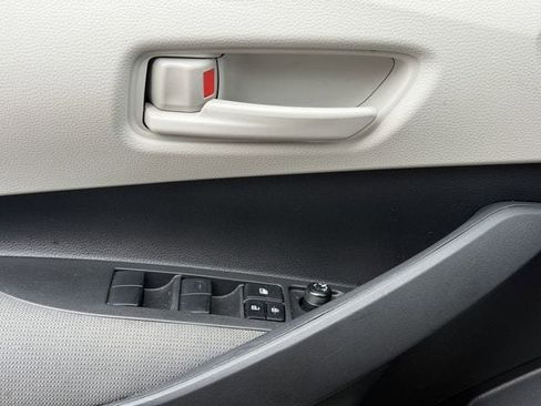 Used 2026 Toyota Corolla LE FWD image 22