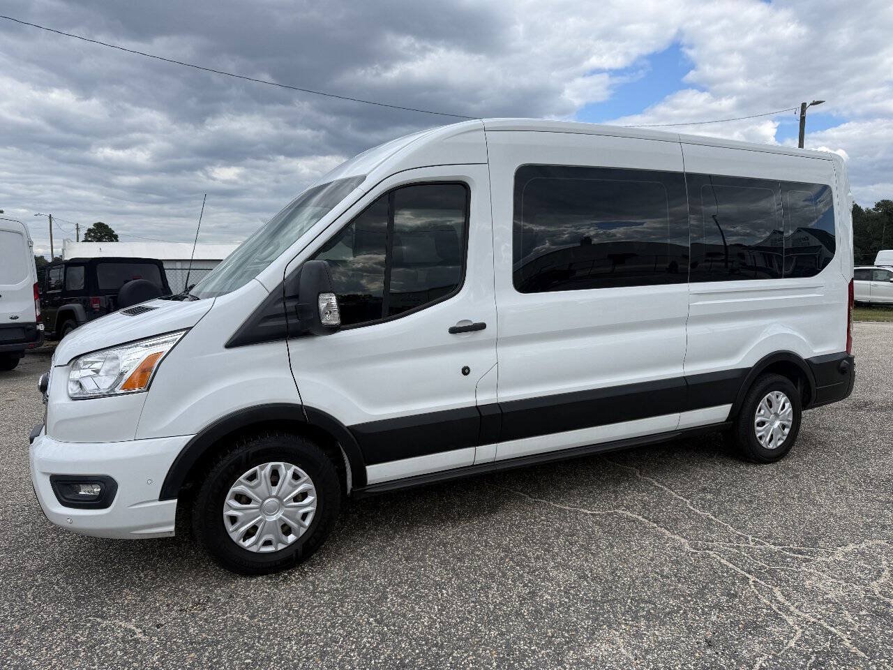 Used 2020 Ford Transit 350 XLT RWD image 27