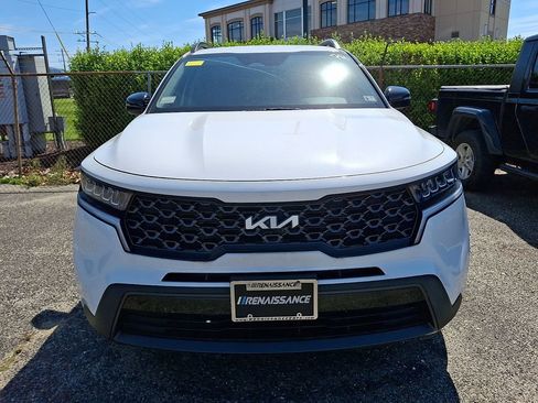 Used 2022 Kia Sorento S AWD/4WD image 2