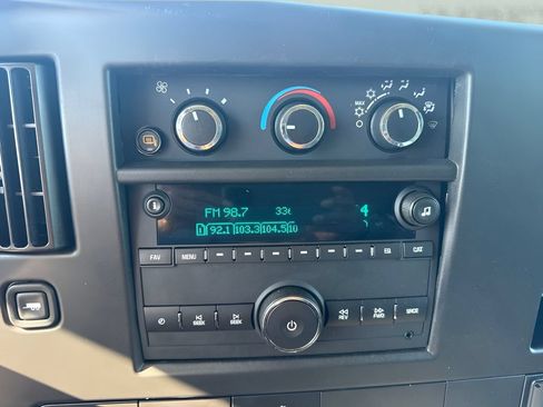 Used 2023 GMC Savana 2500 RWD image 12