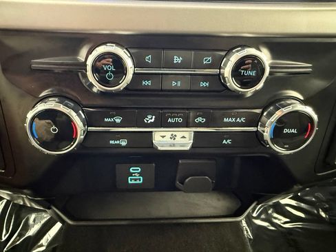 Used 2024 Ford F150 XLT w/ Tow/Haul Package AWD/4WD image 39