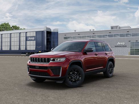 New 2026 Jeep Grand Cherokee Altitude image 1