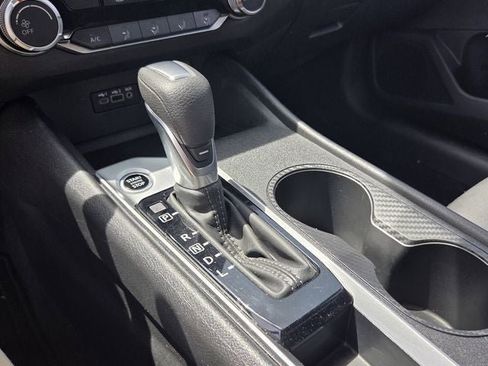 Used 2025 Nissan Altima 2.5 SV FWD image 19