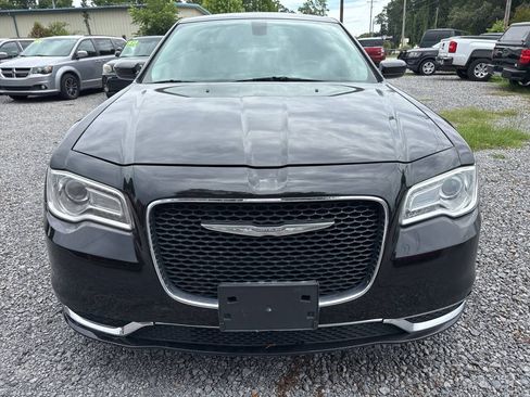 Used 2015 Chrysler 300 Limited RWD image 8