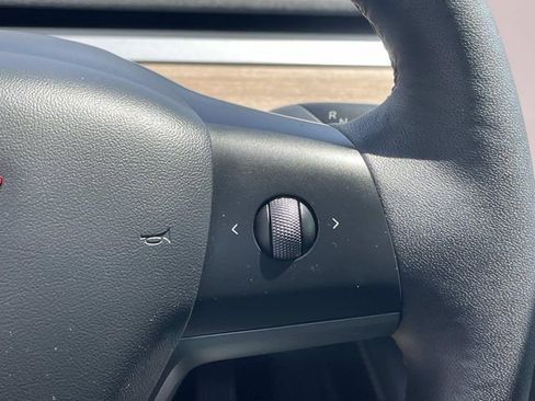 Used 2022 Tesla Model 3 Long Range AWD/4WD image 9