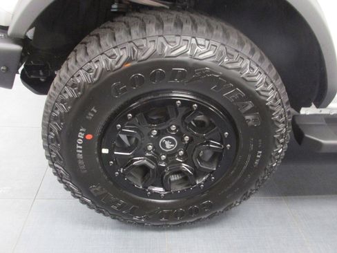 New 2024 Ford Bronco Wildtrak image 13