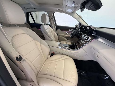 Used 2022 Mercedes-Benz GLC 300 4MATIC image 14