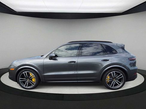 Used 2019 Porsche Cayenne Turbo AWD/4WD image 5