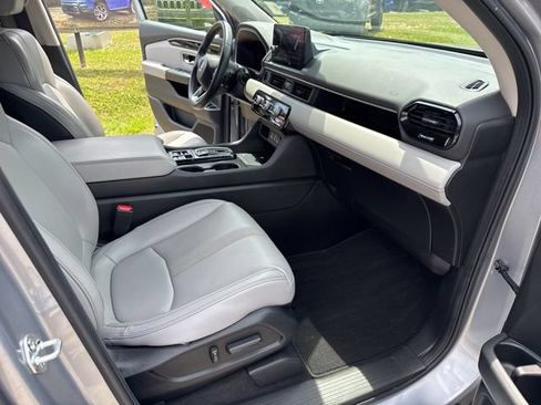 Used 2023 Honda Pilot Touring image 29