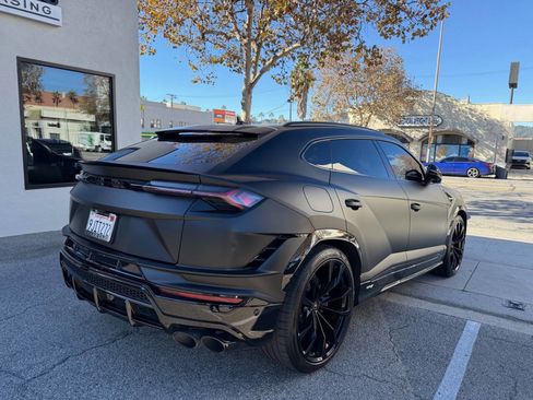 Used 2023 Lamborghini Urus S image 9