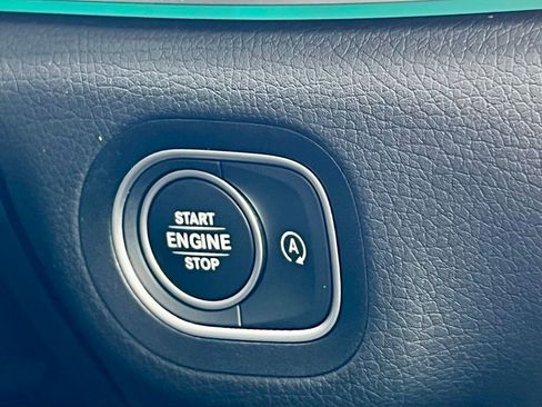 Certified 2023 Mercedes-Benz GLS 450 4MATIC image 17