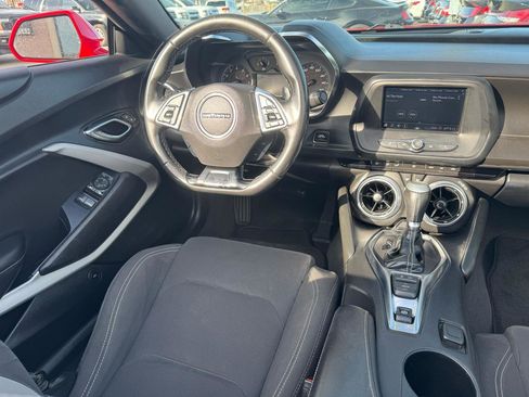 Used 2020 Chevrolet Camaro LT image 41