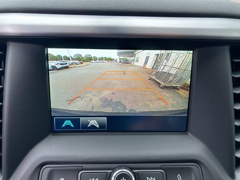 Used 2018 GMC Acadia SLE w/ Driver Alert Package I AWD/4WD image 19