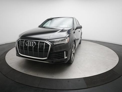 Used 2020 Audi Q7 3.0T Prestige w/ Prestige Package AWD/4WD image 12