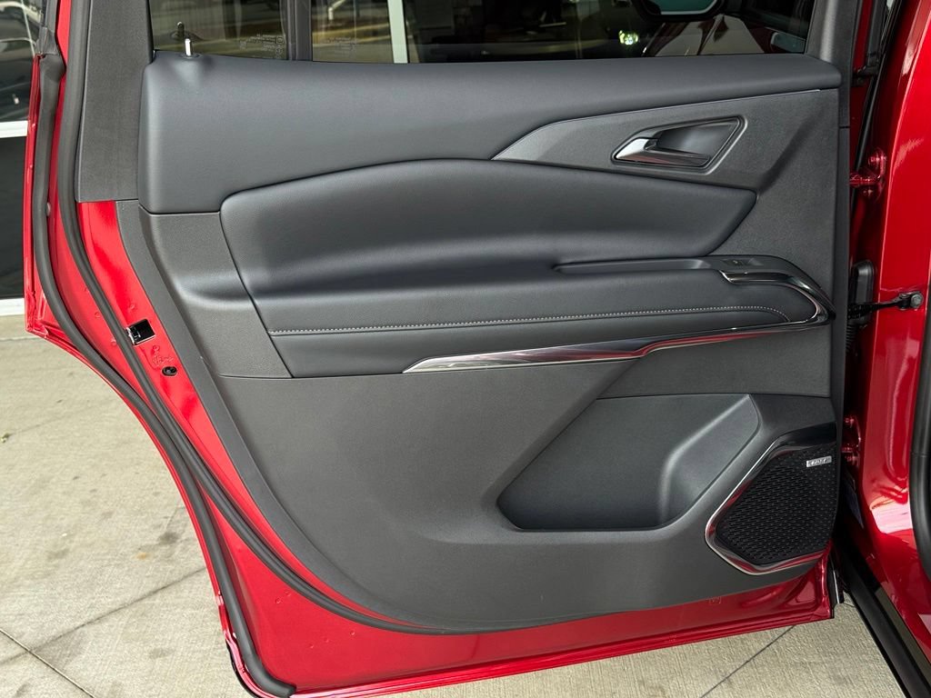 New 2026 Chevrolet Traverse High Country w/ LPO, Floor Liner Package FWD image 22