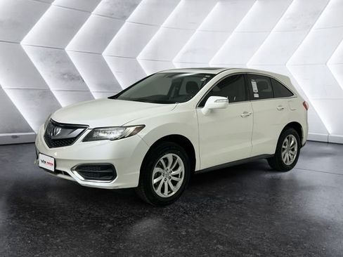 Used 2018 Acura RDX w/ Technology Package FWD image 3