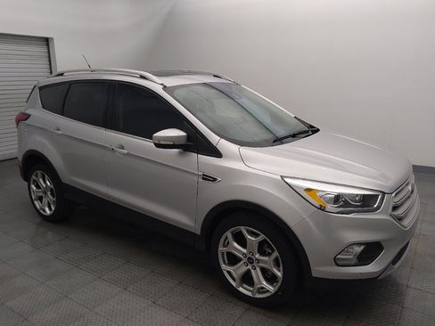 Used 2019 Ford Escape Titanium FWD image 11