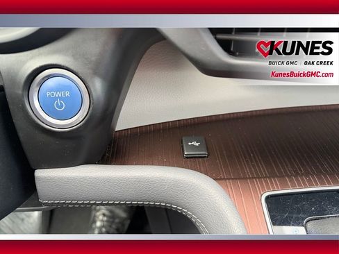 Used 2024 Toyota Sienna XLE image 34