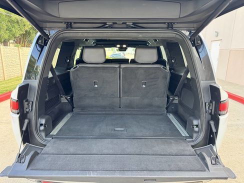 Used 2022 Rivian R1S Launch Edition image 18