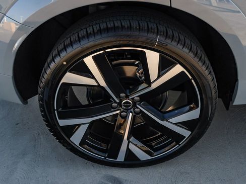 New 2026 Volvo XC60 T8 Ultra w/ Climate Package image 14