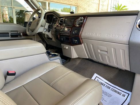 Used 2009 Ford F250 Lariat image 19