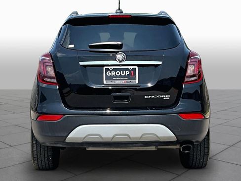 Used 2022 Buick Encore Preferred AWD/4WD image 5