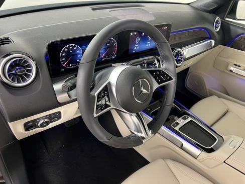 New 2026 Mercedes-Benz GLB 250 4MATIC image 18