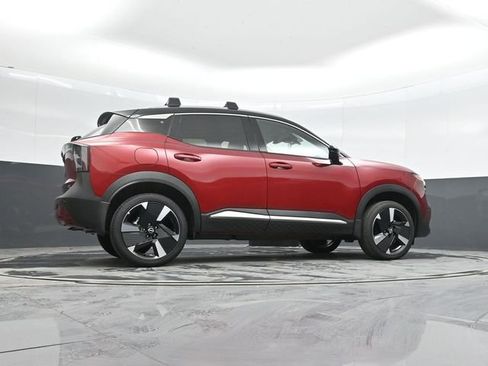 Used 2025 Nissan Kicks SR FWD image 50