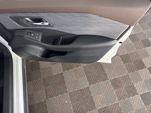 Certified 2023 Nissan Rogue SV image 9