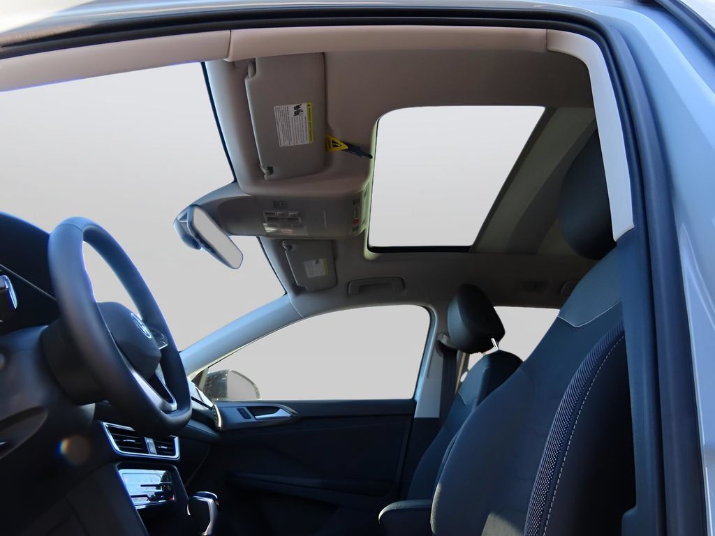 New 2025 Volkswagen Taos SE AWD/4WD image 31
