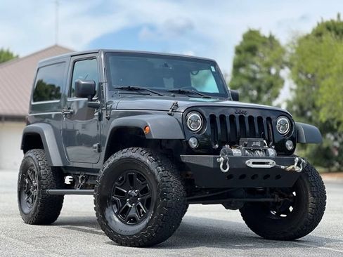 Used 2016 Jeep Wrangler Sport AWD/4WD image 3