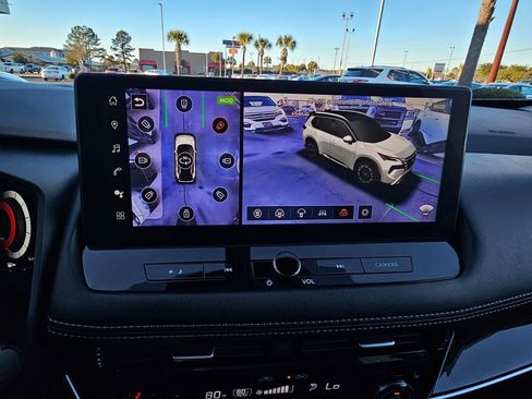 Certified 2025 Nissan Rogue SL w/ Tech Package FWD image 26