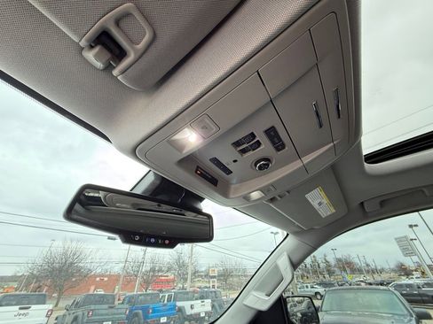 Used 2020 GMC Yukon SLT image 24