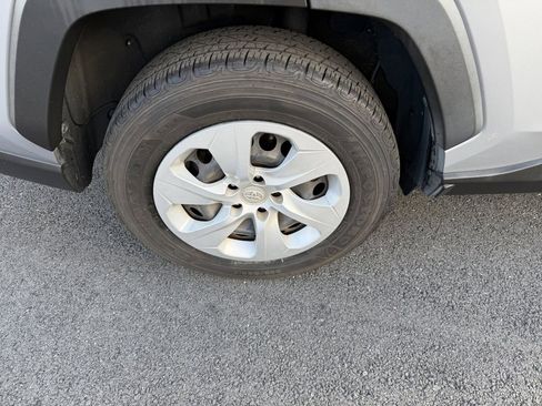 Used 2019 Toyota RAV4 LE image 23